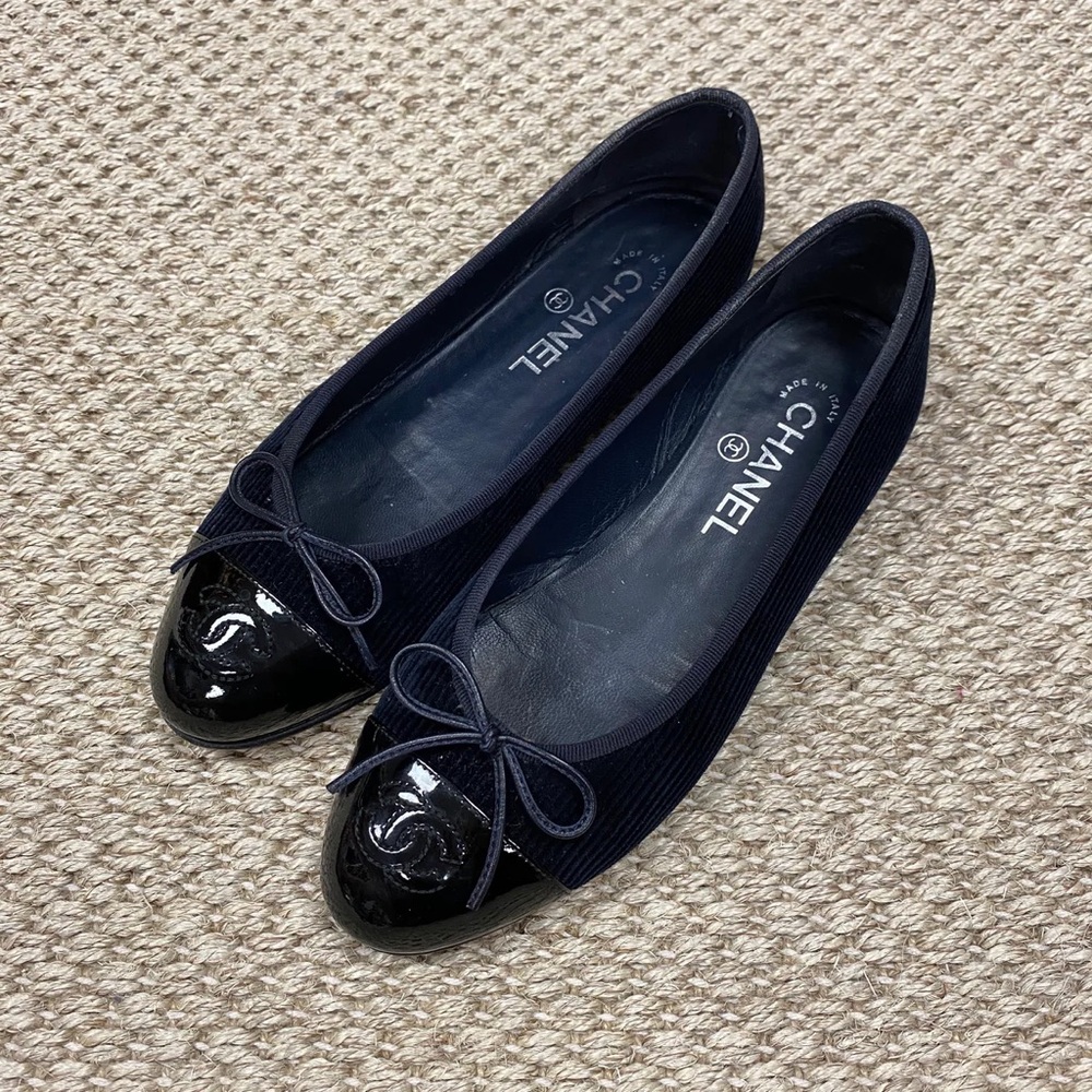 CHANEL Women's Navy and Black Ballet Flats